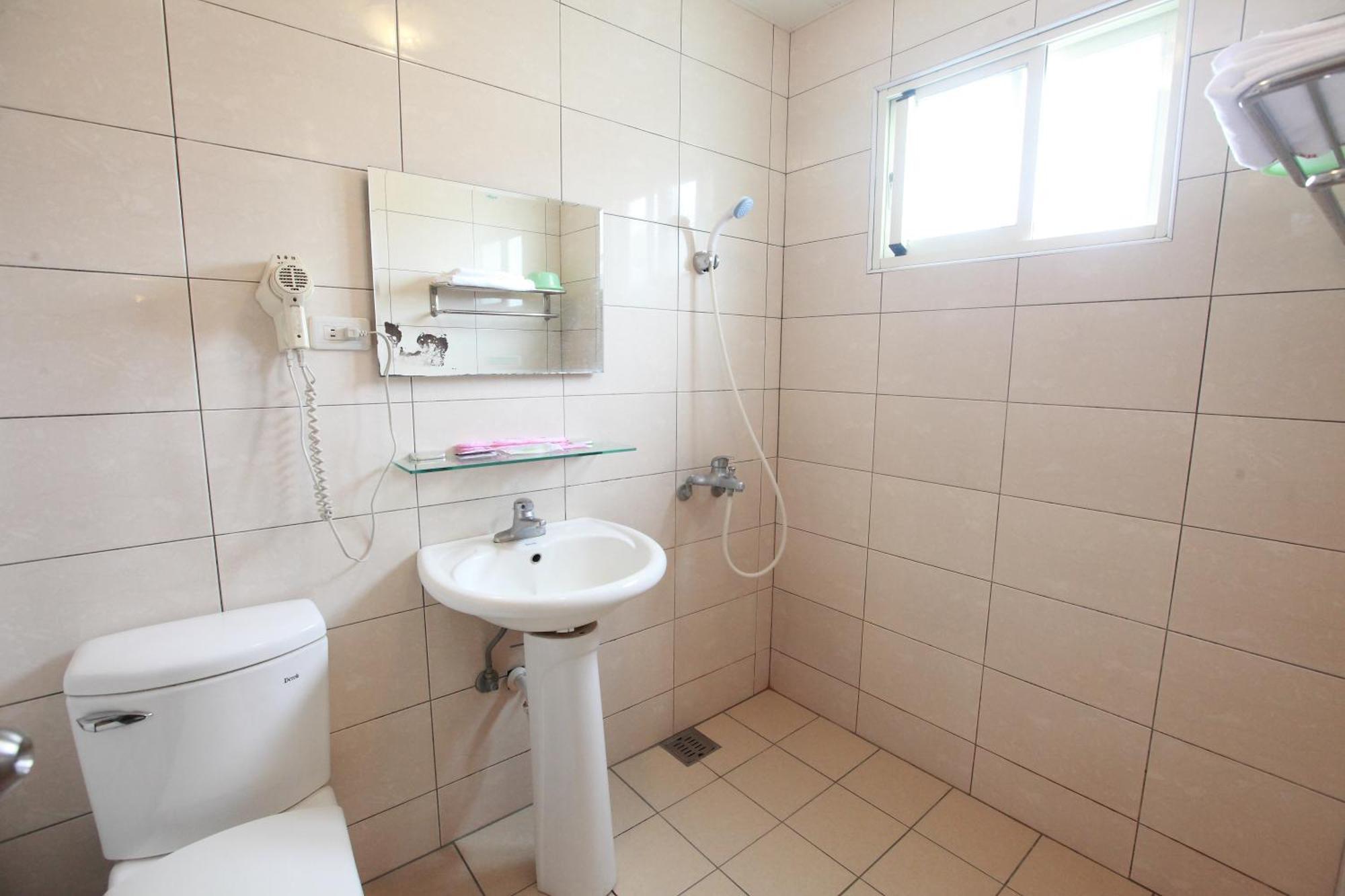 Yong Qi Hotel Hualien City Room photo